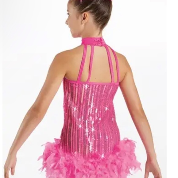 Pink sequin and feather dance costume - Picture 2 of 3